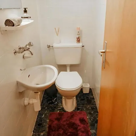Belmont Est-4 Appartement